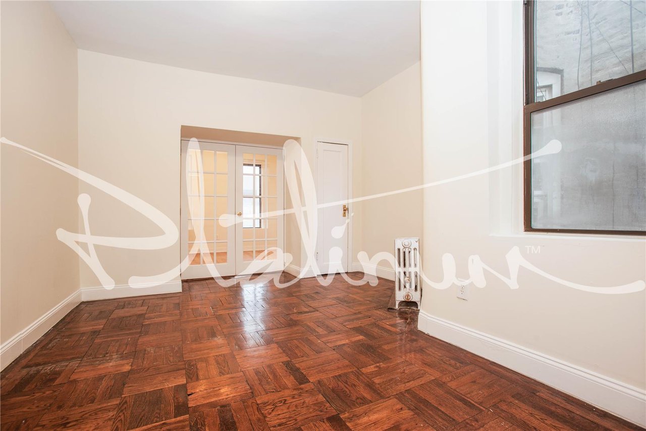 715 East 5th Street, Apt 3-B