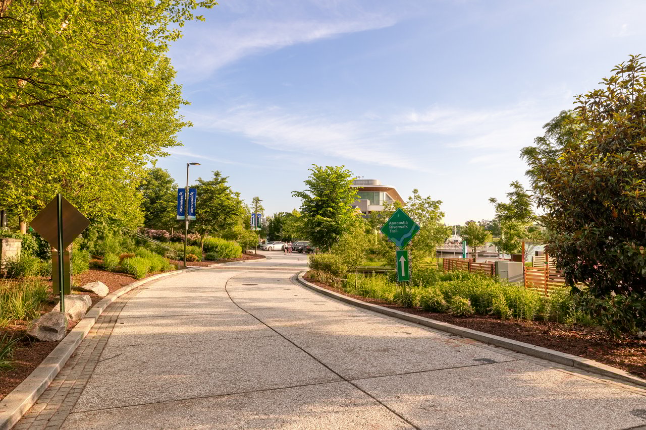 45 Sutton Square SW #306