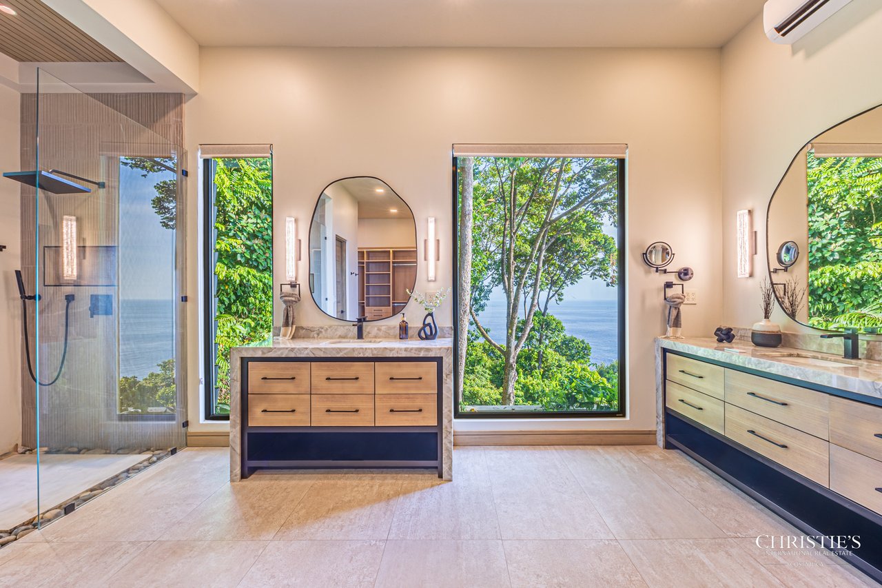 Luxury Estate in Escaleras- incredible ocean views 5.5 Acres