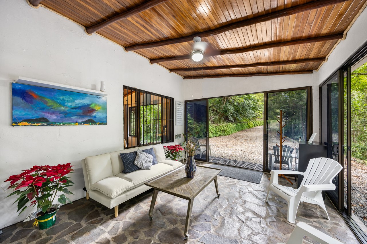 Casa Brillante & Casita Cinco Playas | Modern Home with Guest Casita, Pool & Mountain Views in Huacas