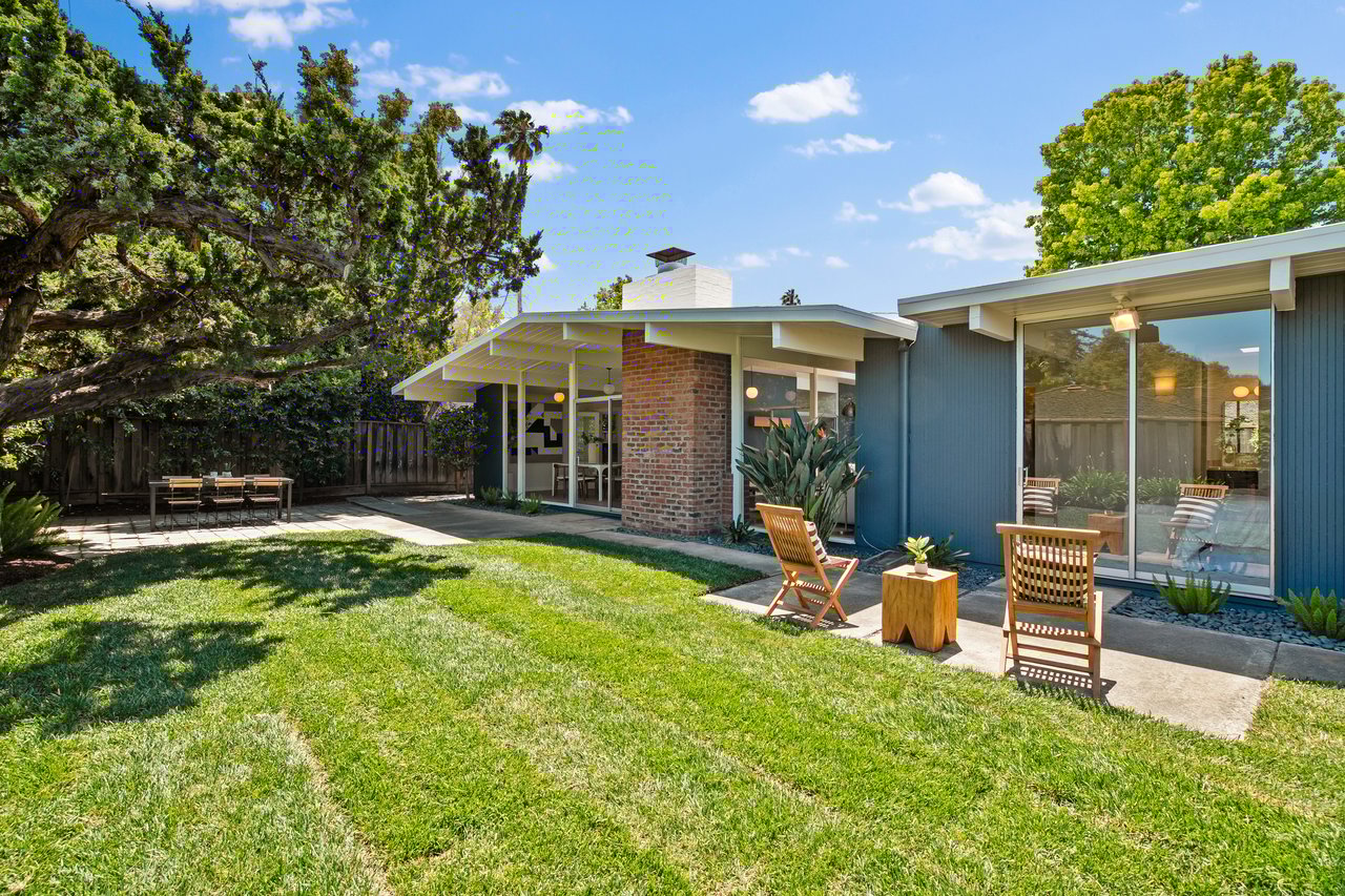 1472 Kingfisher Way