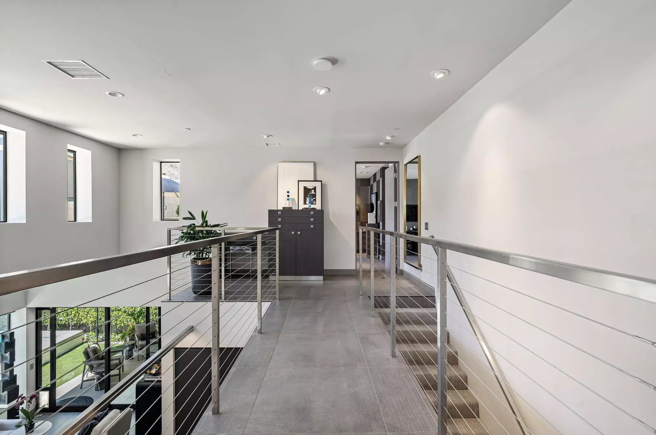 281 S Hermosa Drive 