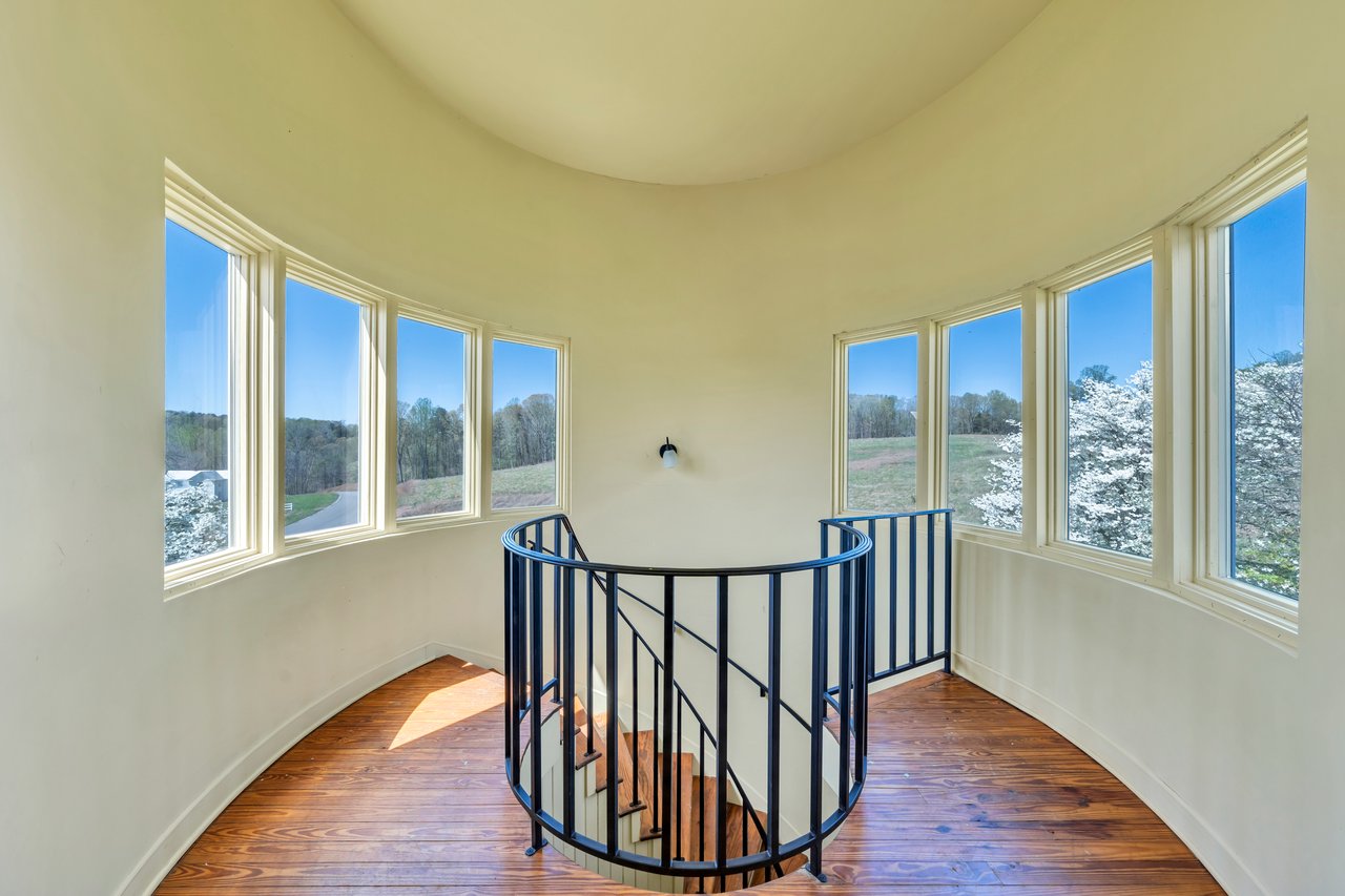 103 Crestview Road