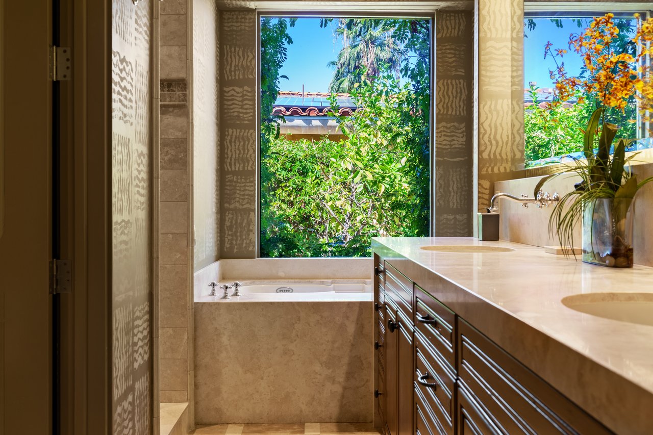 2 Nebulae Way, Rancho Mirage