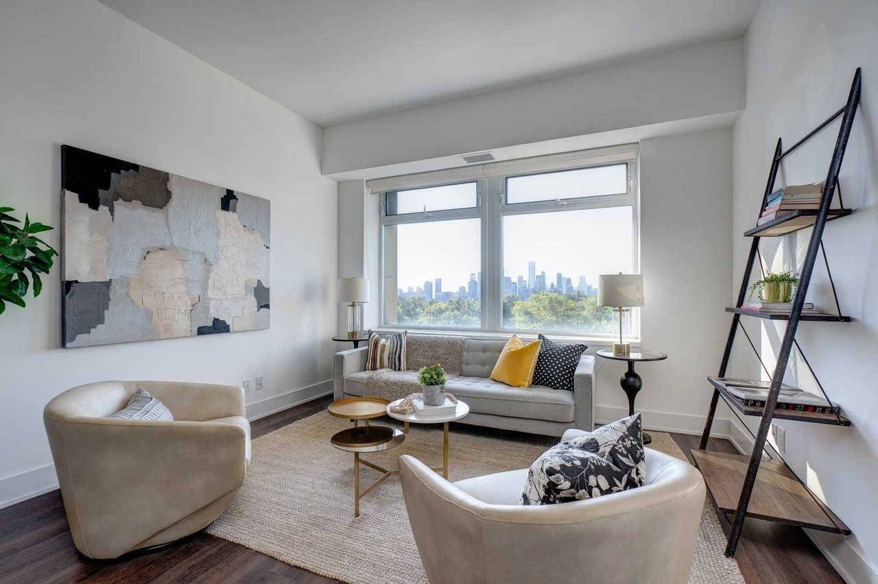 111 St. Clair Ave W, Ste 619