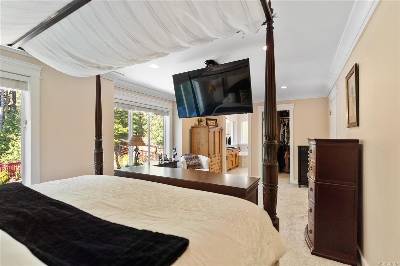 630 Granrose Terr, Colwood