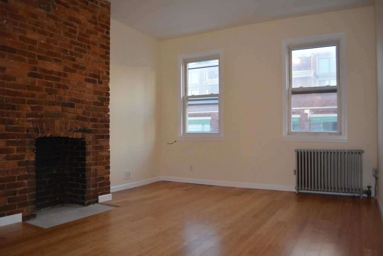 5-43 47th Avenue Unit: 5