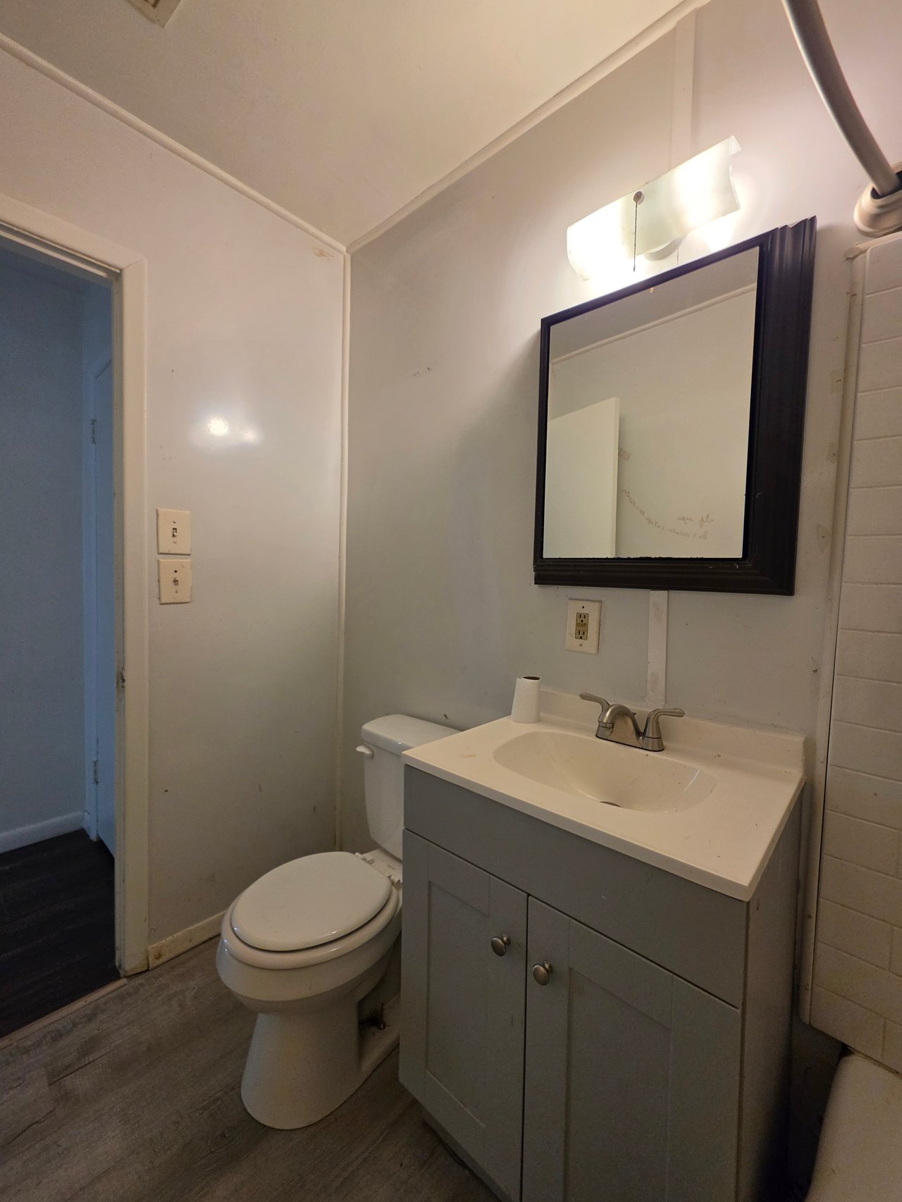 310 W 35th St