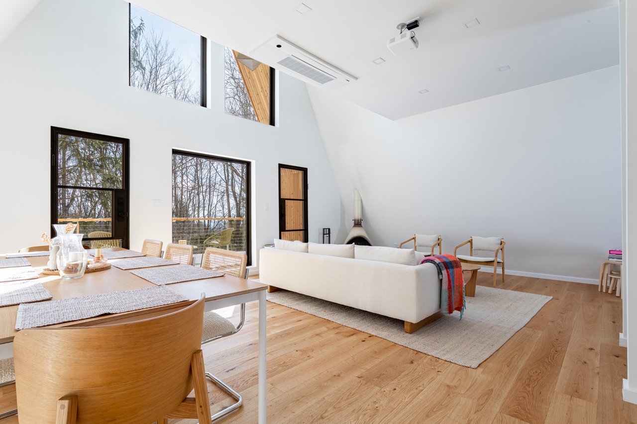 9 Mountain Lane