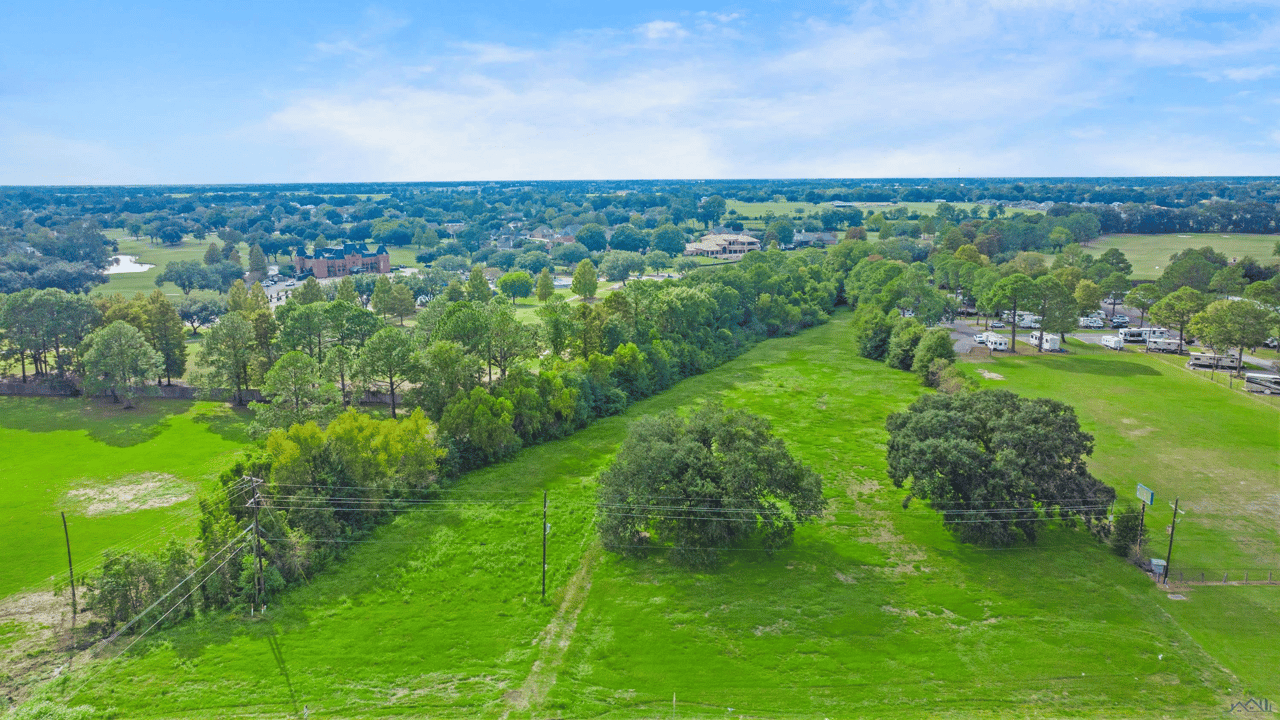 1152 Evangeline Thruway