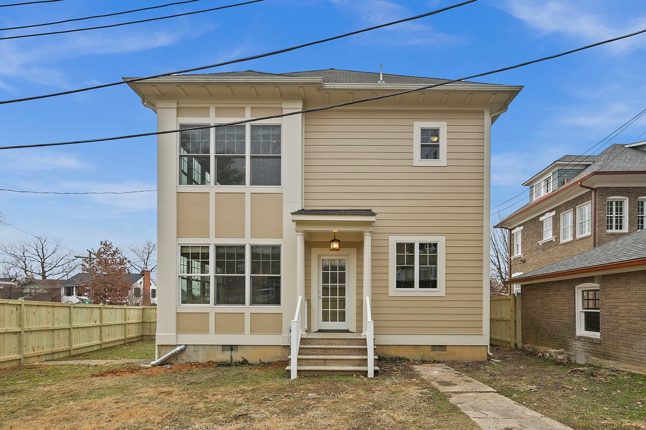 1501 Hamilton St NW
