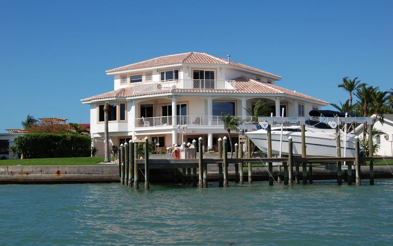 Edison Park Riverfront and Historic Estates