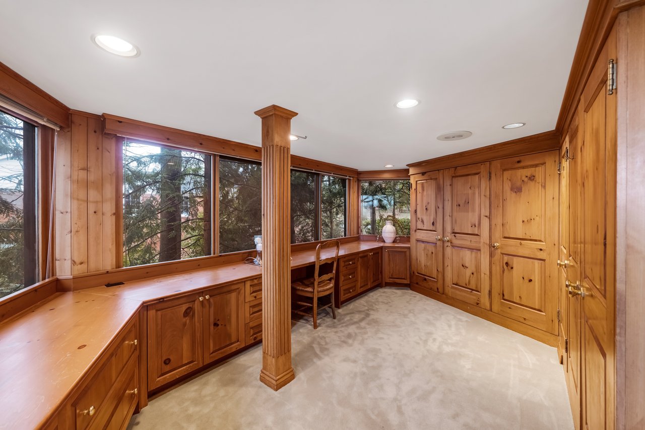 1000 Mississauga Heights Dr