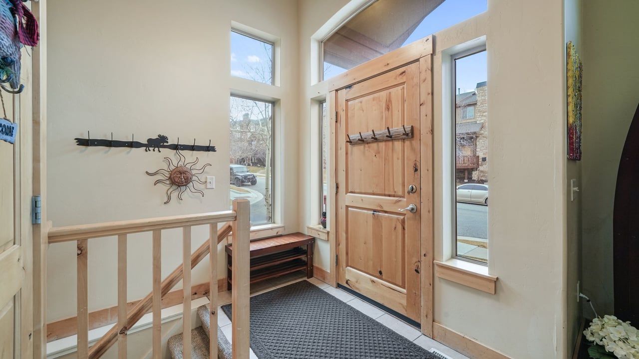 5672 Oslo Lane