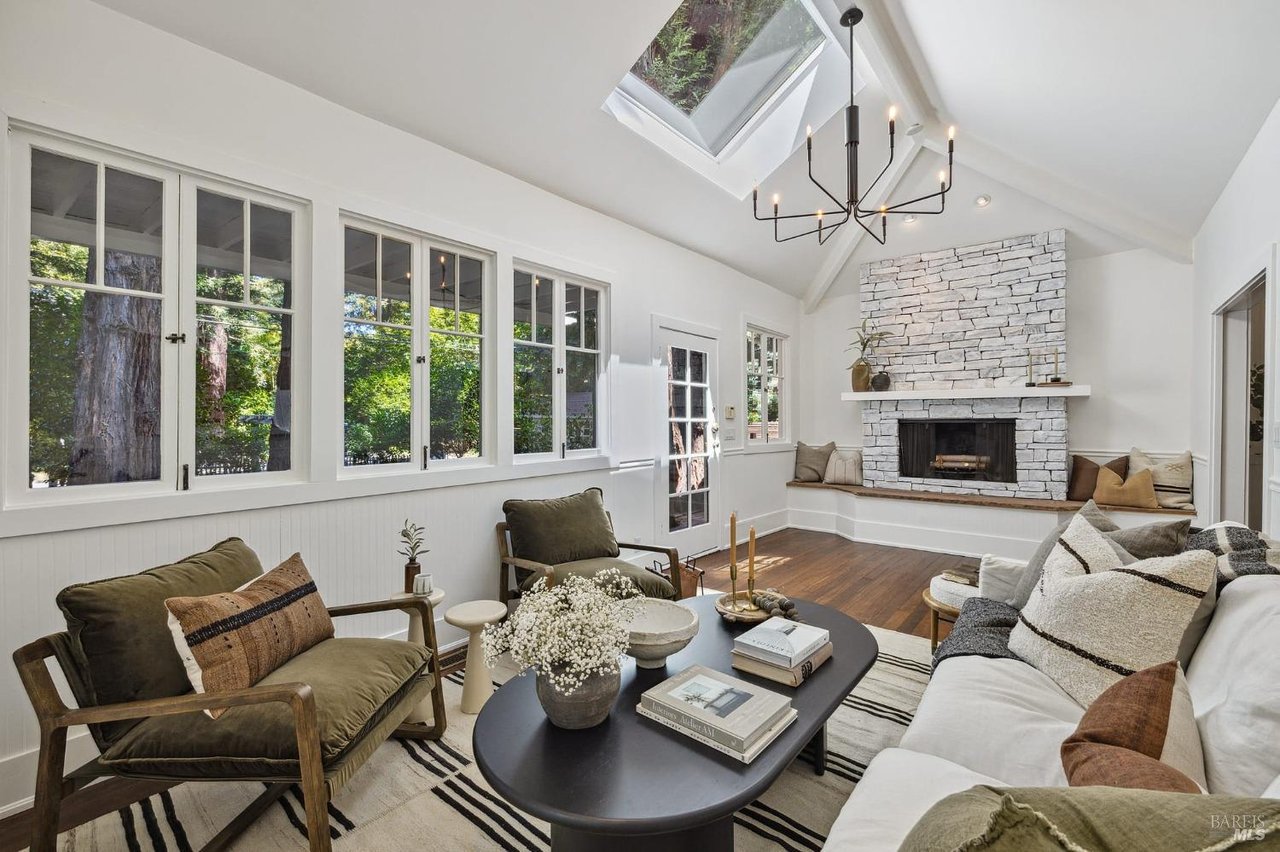207 Madrone Ave