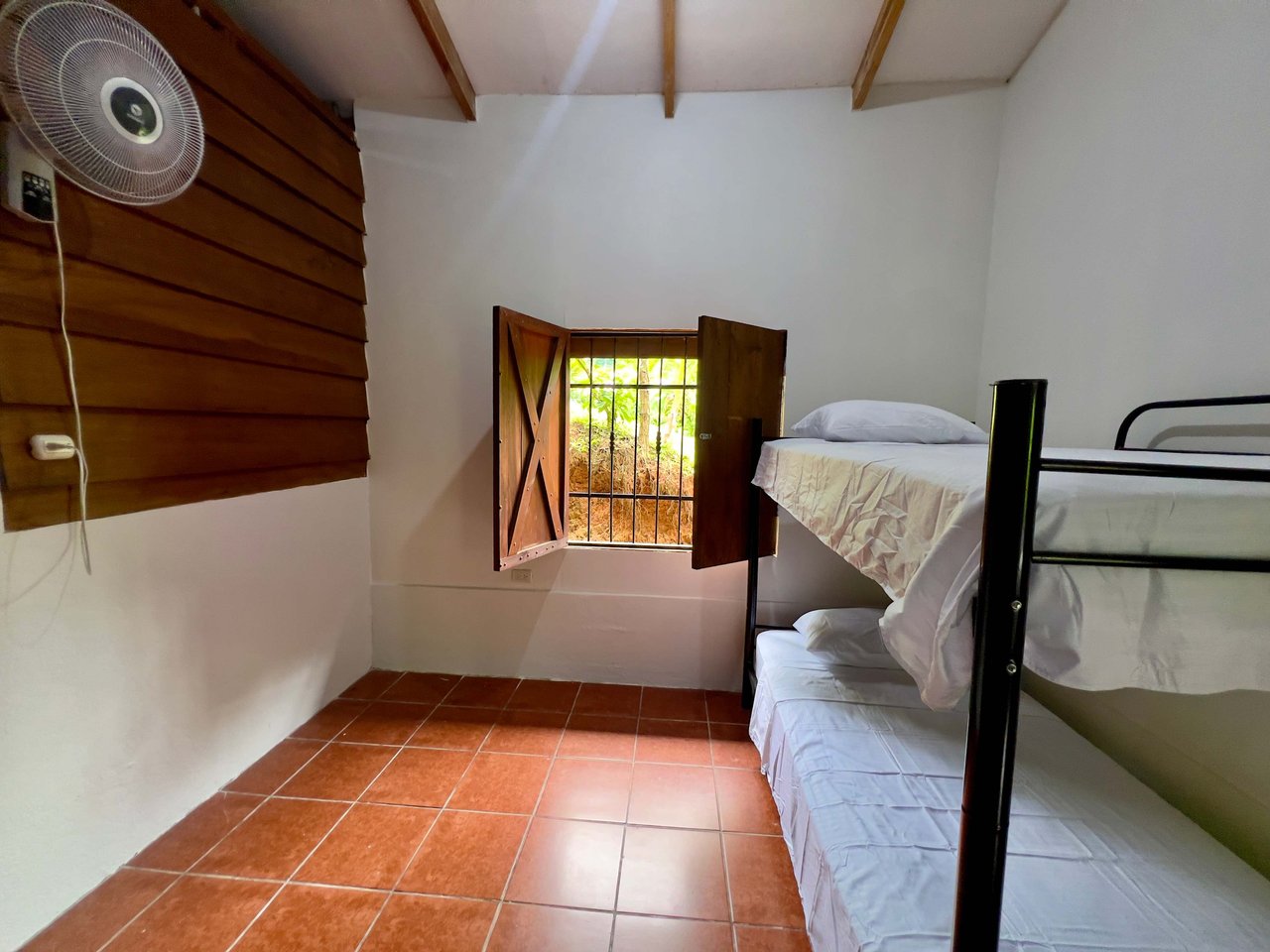 Affordable Wooden Cabañita, 2 bed, 1 bath. 