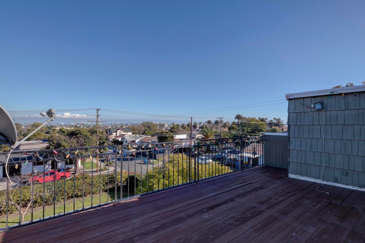 916 W Oliver Street