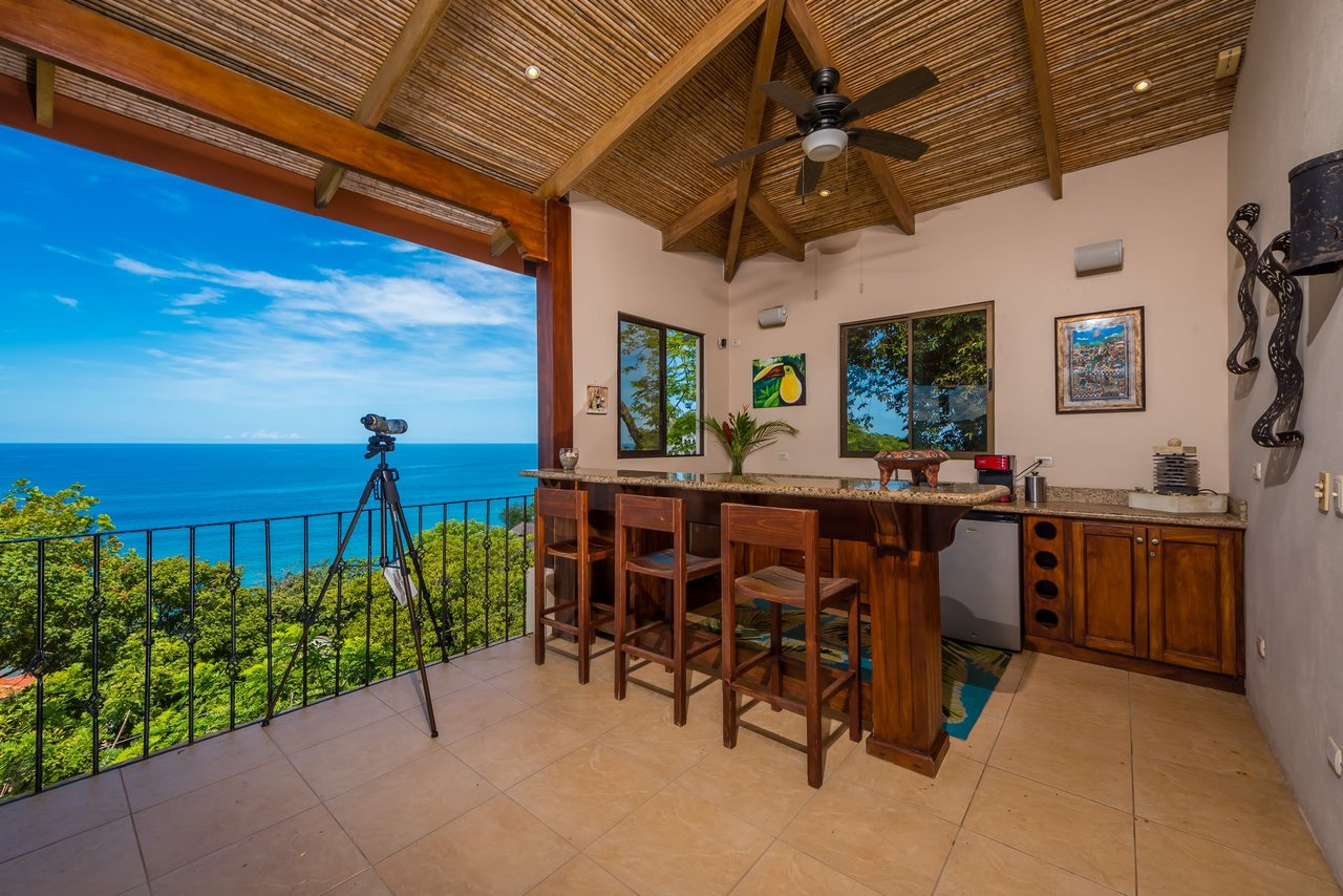 Casa Las Brisas | Near the Coast and Oceanfront House For Sale in Playa Flamingo