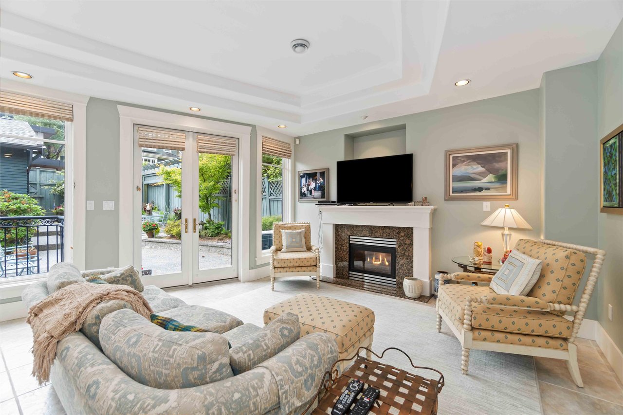 1928 W 36th Ave