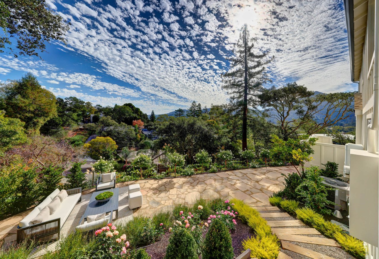 Exceptional Contemporary Renovation