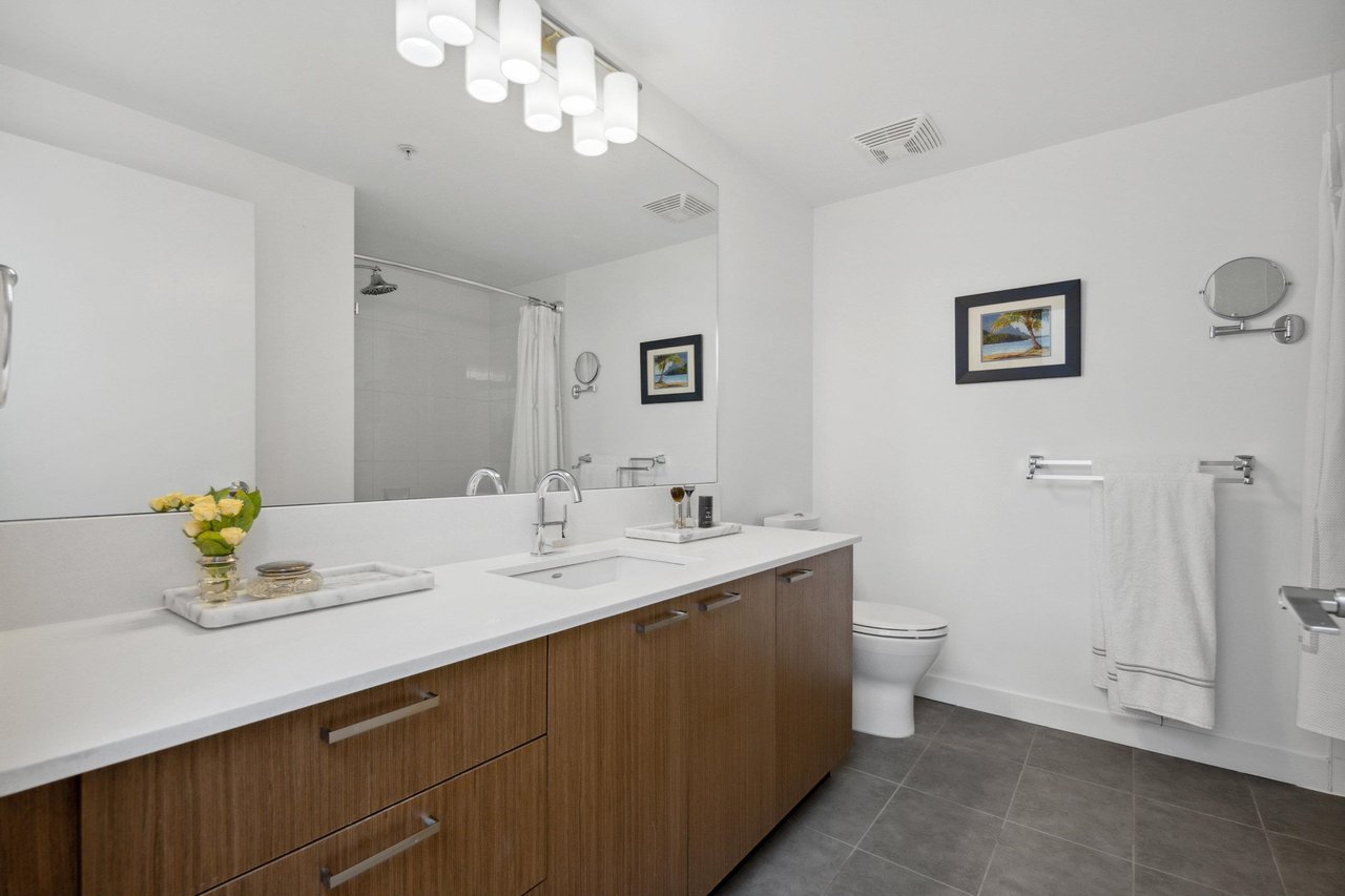 512-221 Union St