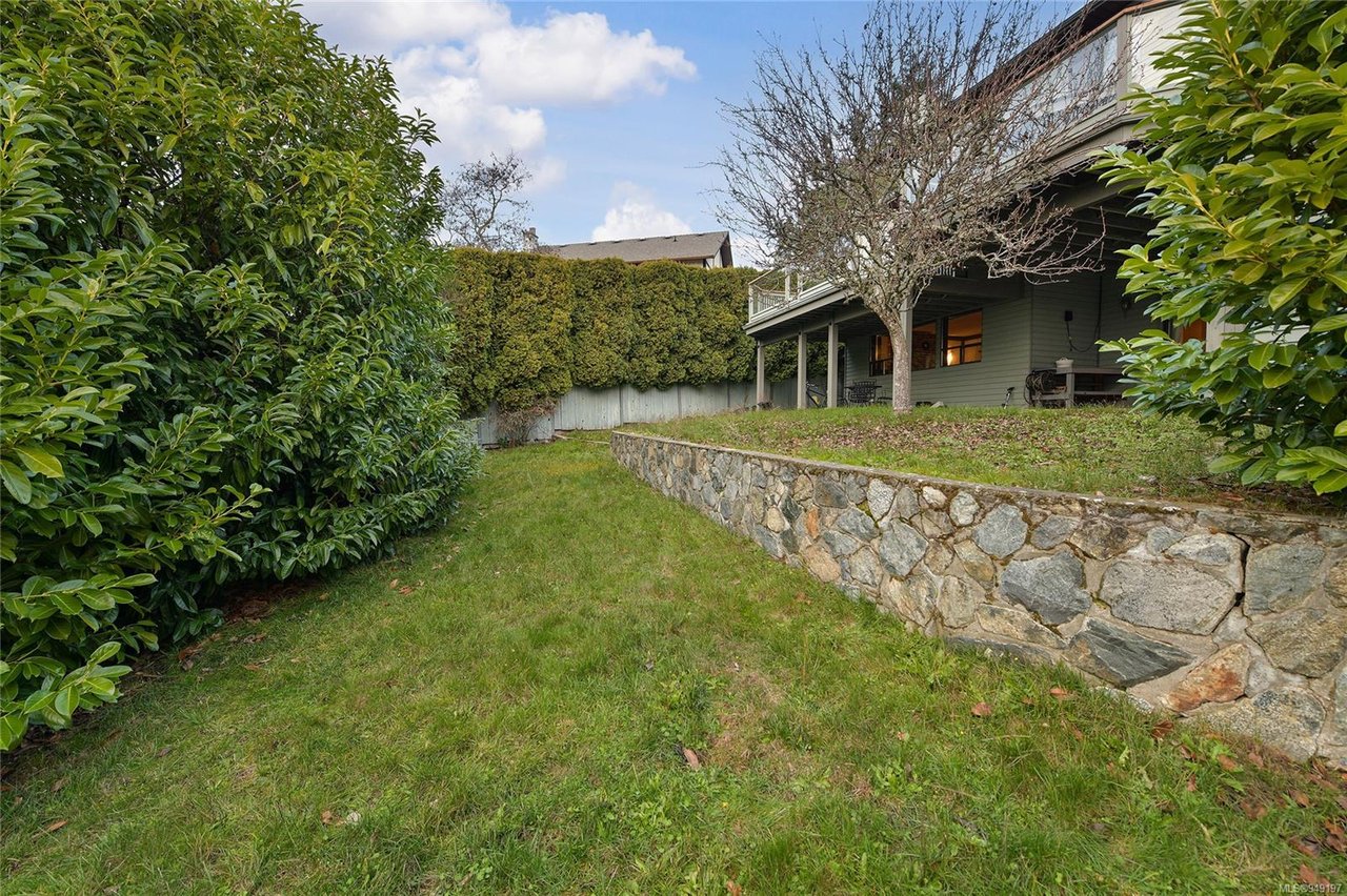 879 Denford Cres