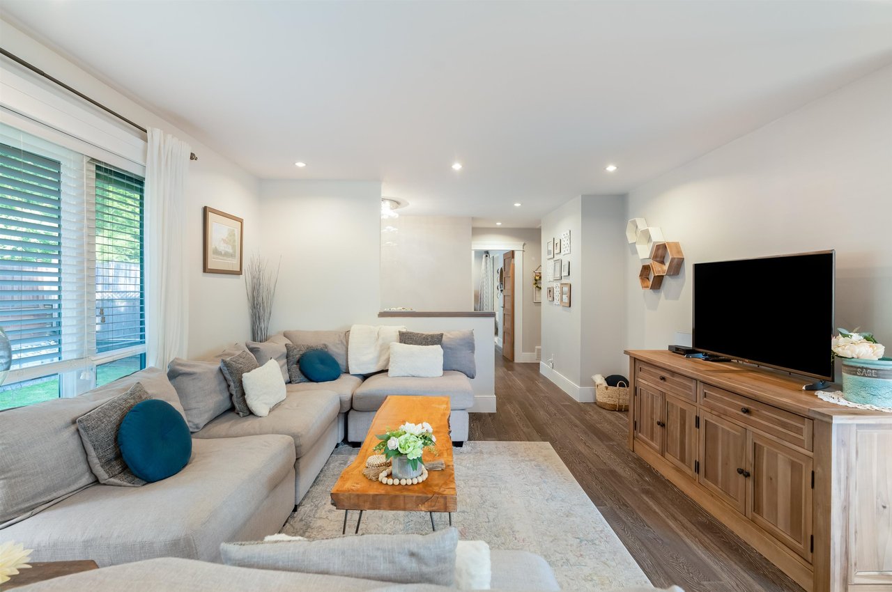 3156 Strathaven Ln