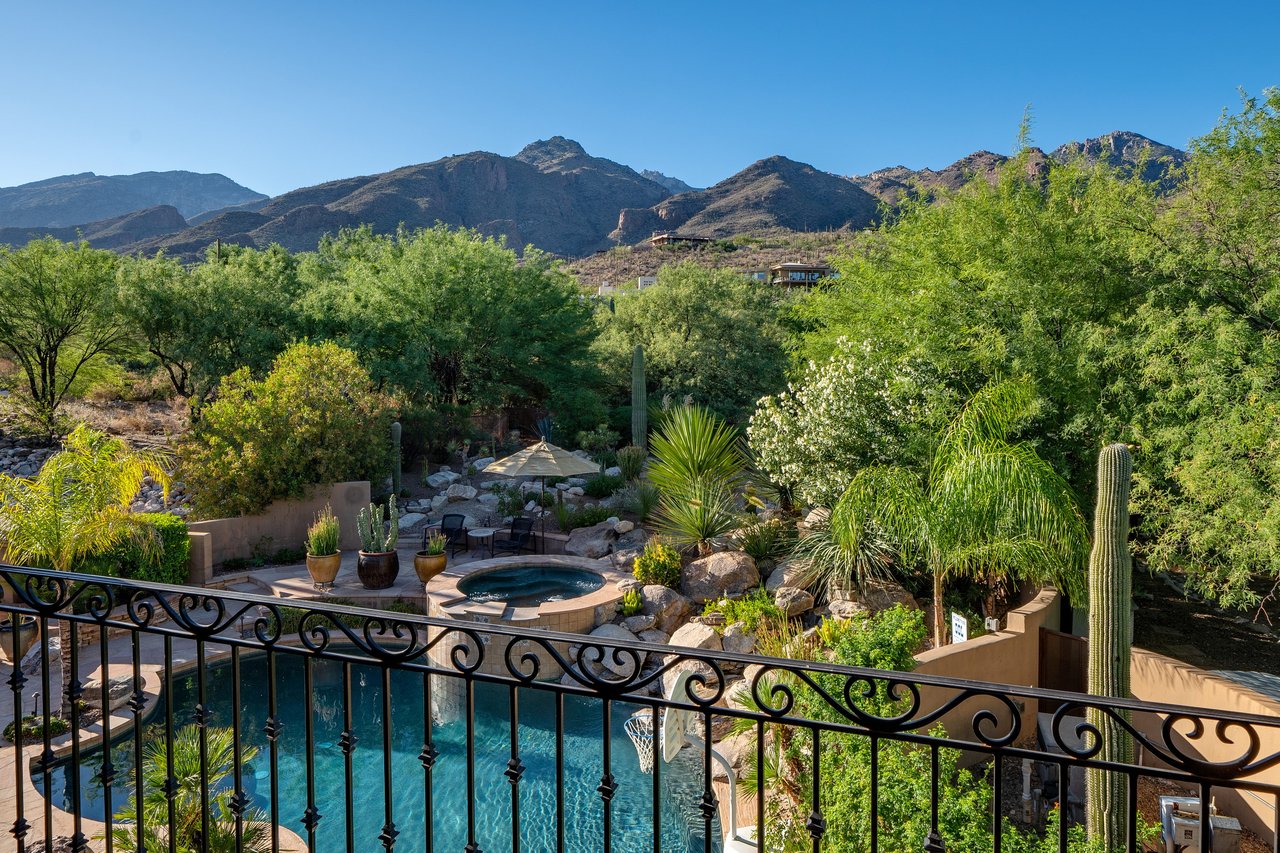 Incomparable Private Estate Home 