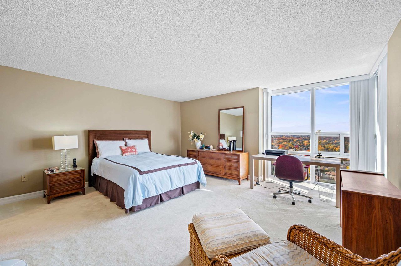 SOLD: Prestigious Manhattan Place Condominiums