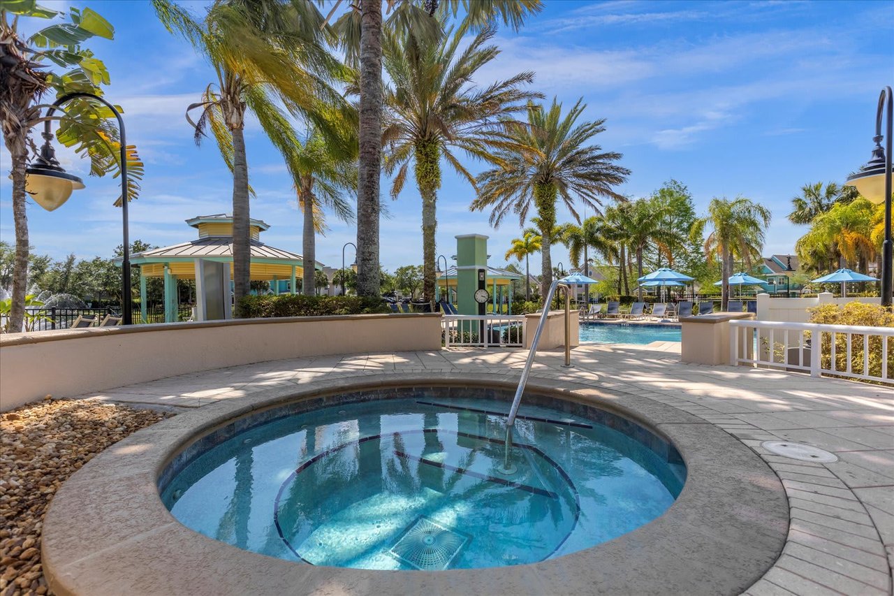 5008 MANGROVE ALY #202