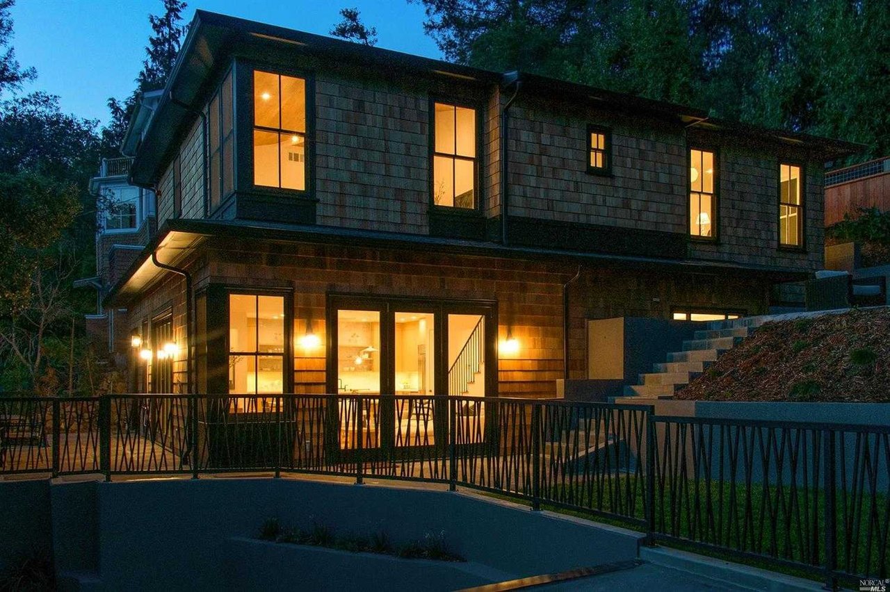 115 Cornelia Ave