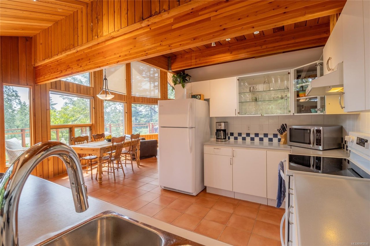 2637 Shoal Rd, Pender Island