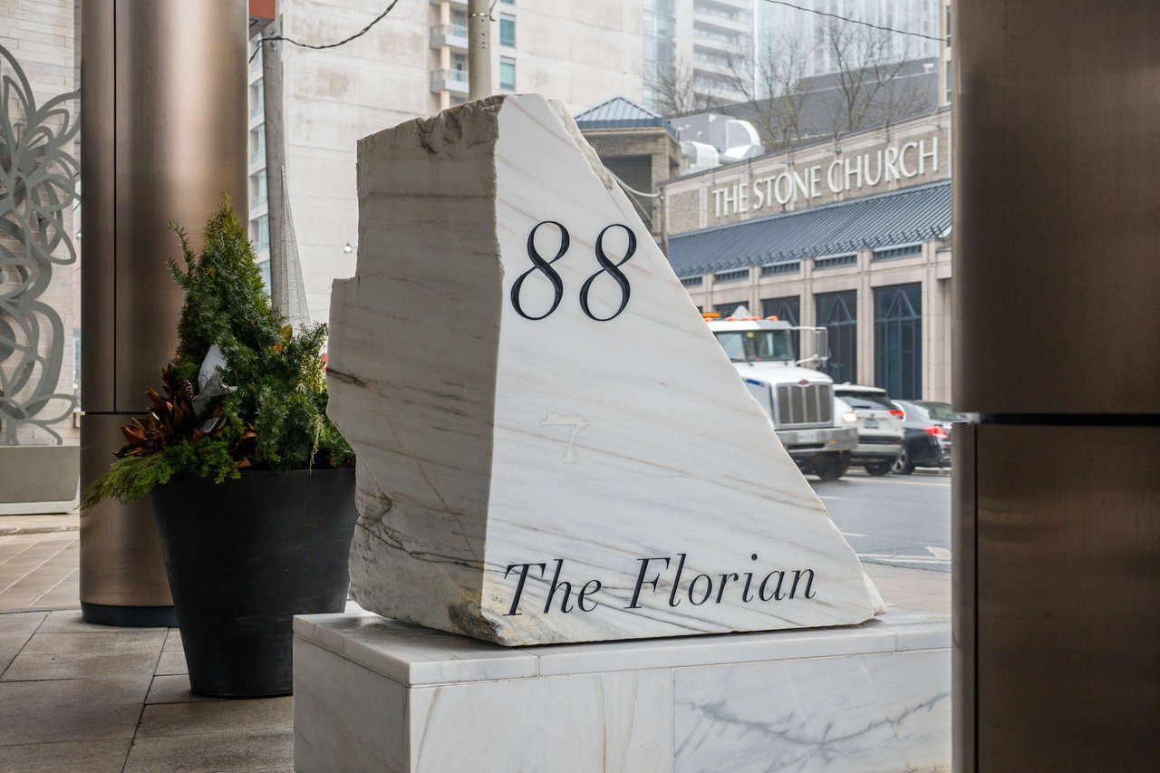 88 Davenport Rd Unit: 1002
