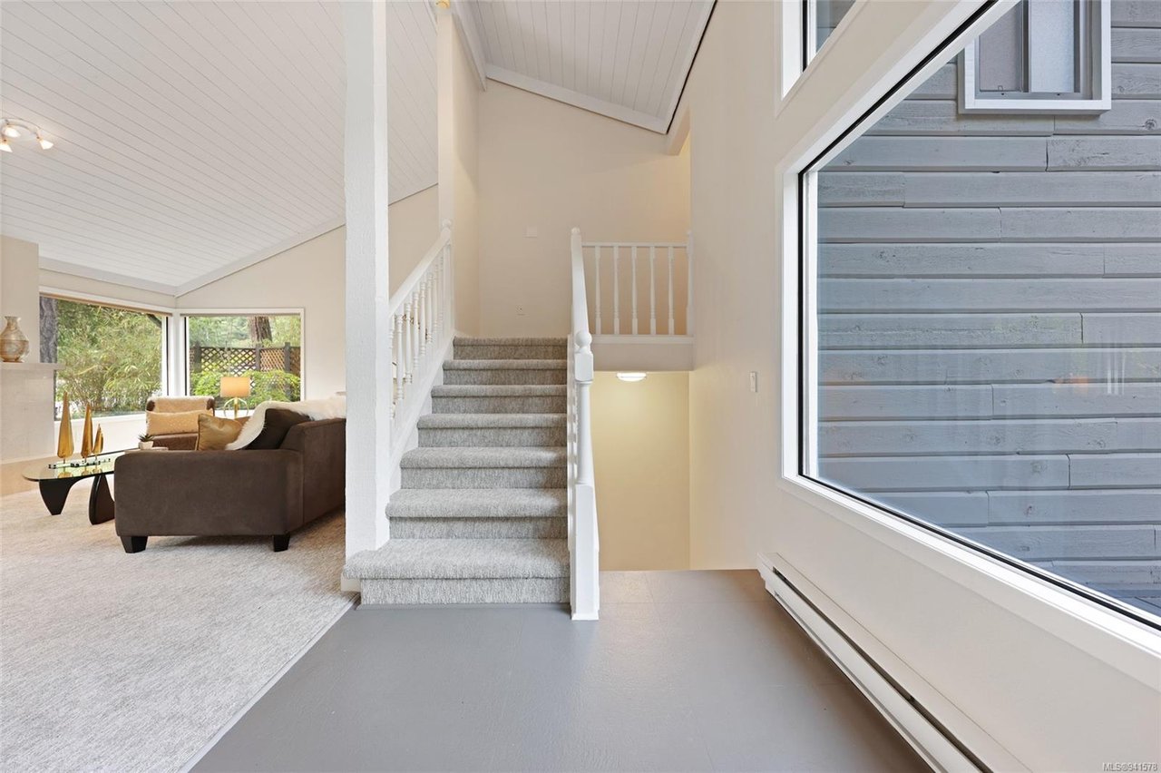 4527 Emily Carr Dr