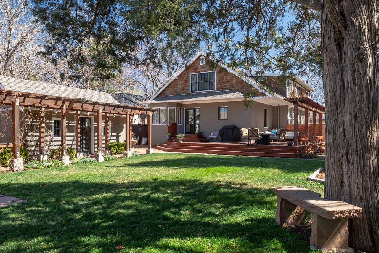 1013 Mapleton Ave