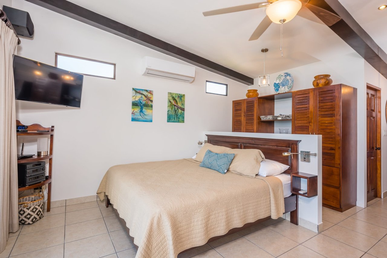 Casa Las Brisas | Near the Coast and Oceanfront House For Sale in Playa Flamingo