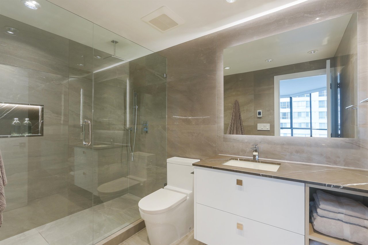 402-738 Broughton Street, Vancouver