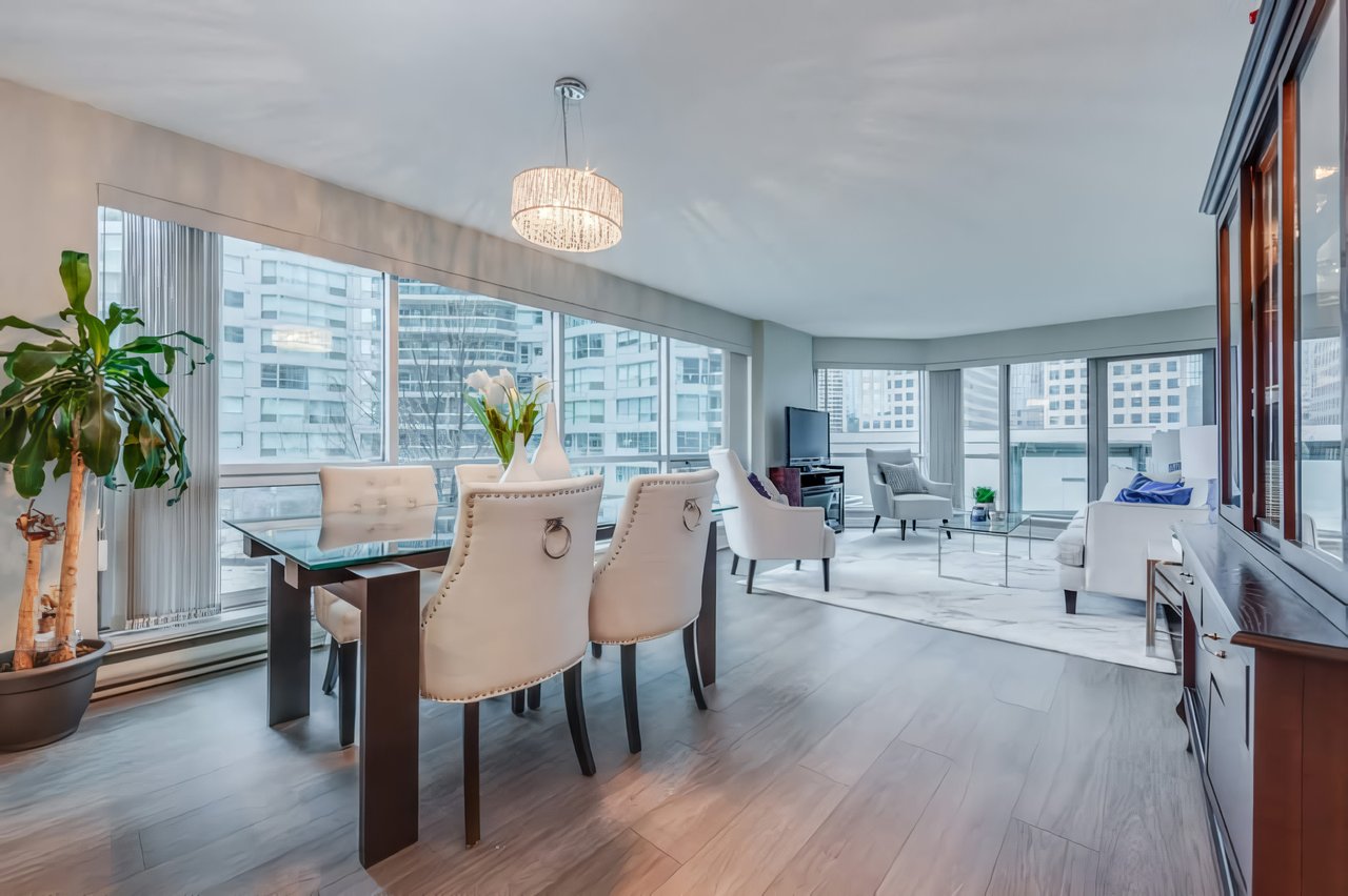10 Yonge St #502
