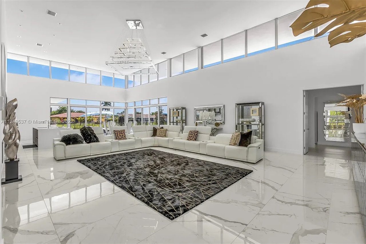16672 S Botaniko Dr S