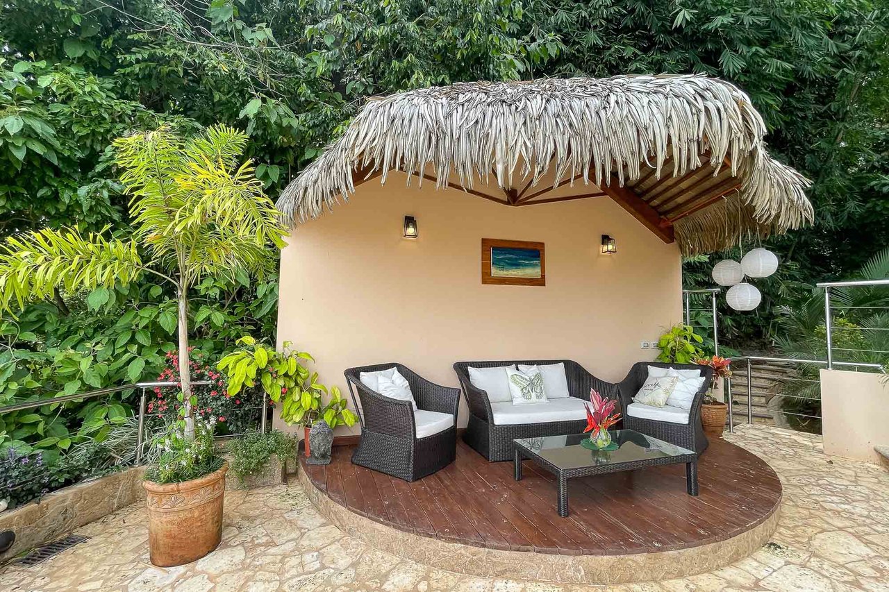 VILLA TUCAN TANGO: TROPICAL LUXURY HOME IN GATED COMMUNITY ABOVE DOMINICALITO