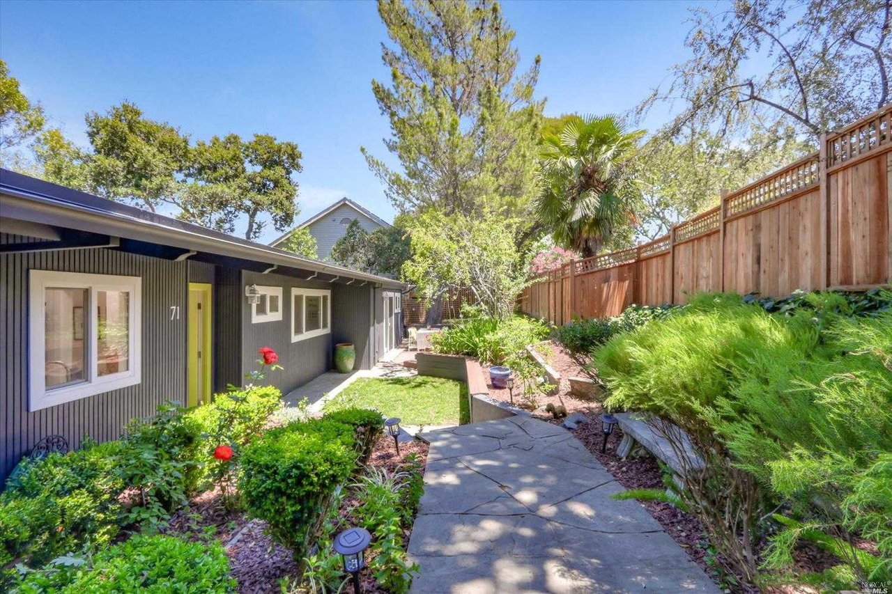 71 Fernwood Dr