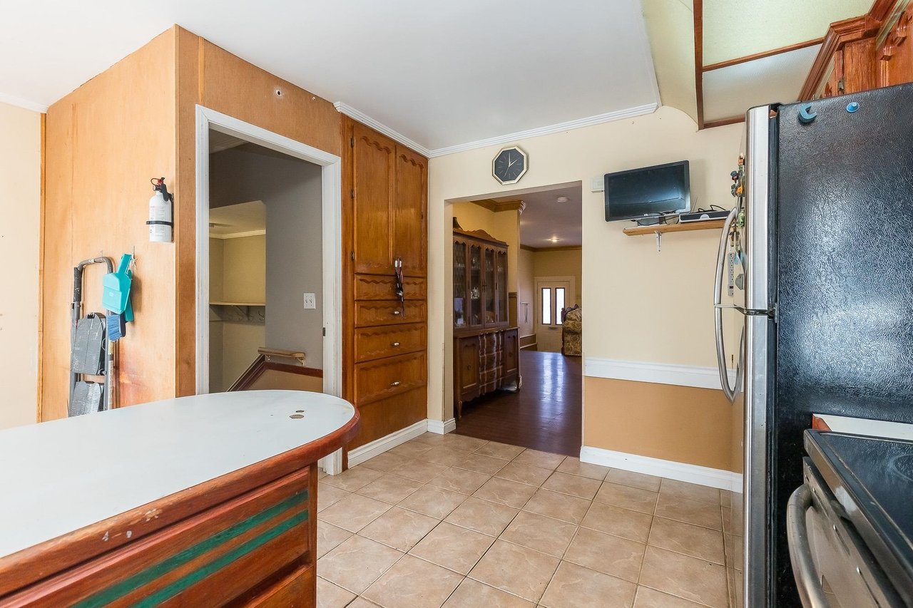 21504 Dewdney Trunk Rd