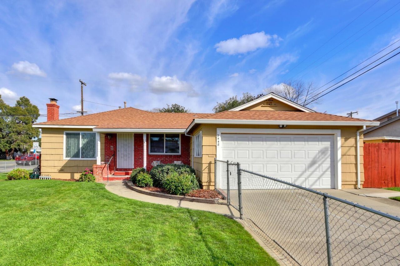 2448 Northview Dr
