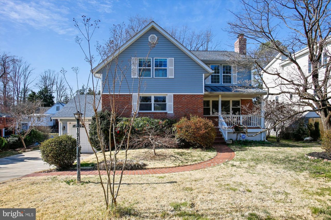1918 Youngblood St