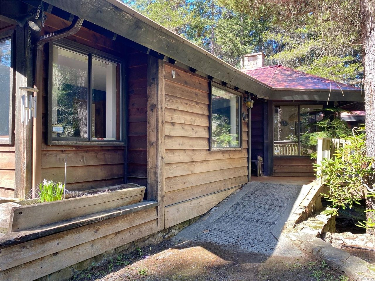 221 Wilkie Wy