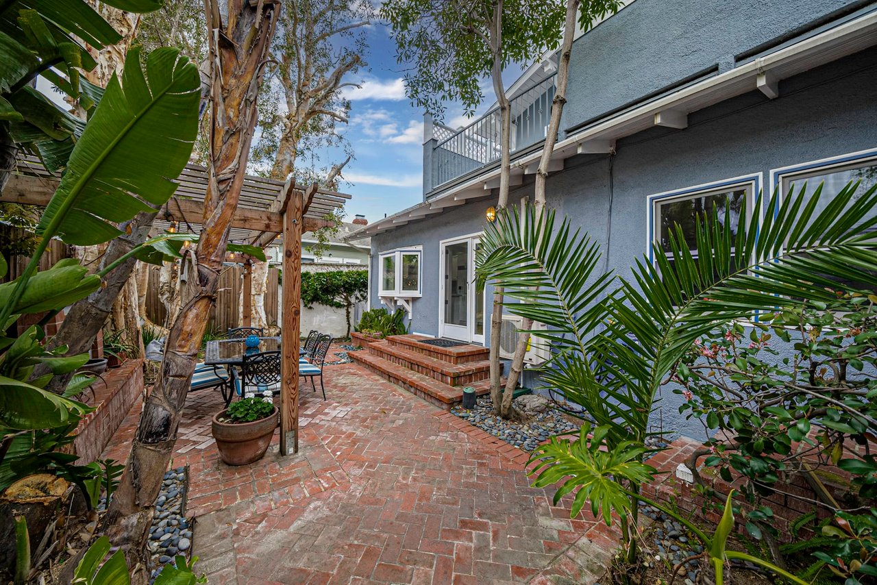 1023 E Avenue, Coronado