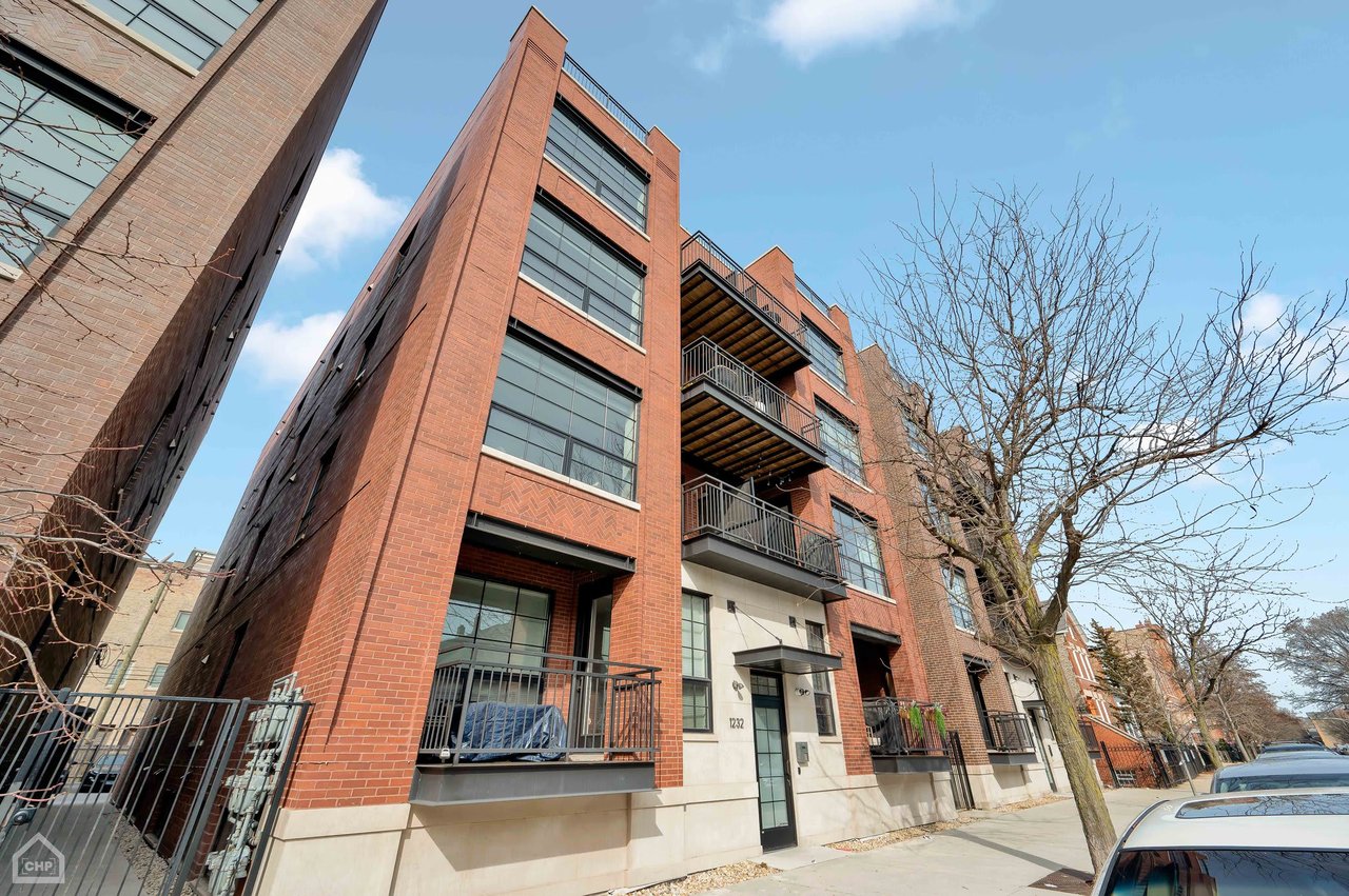 1232 N. Bosworth #401