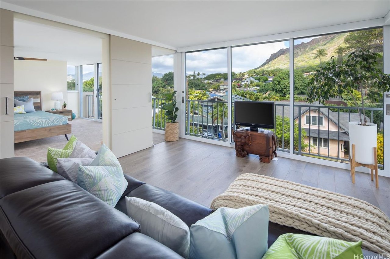 3056 Kalakaua Ave Unit 4E