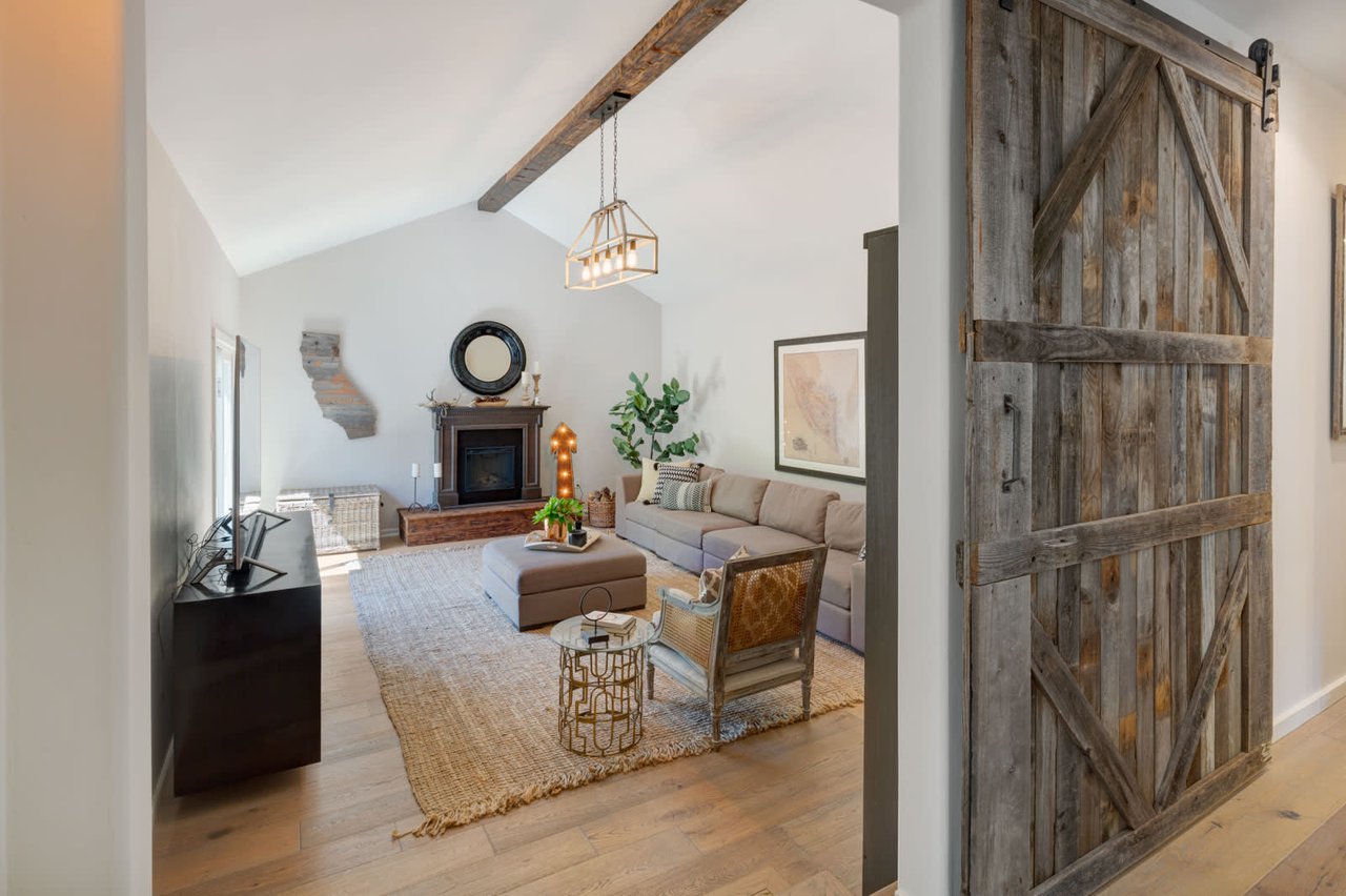 60 Oak Grove Avenue, Woodacre