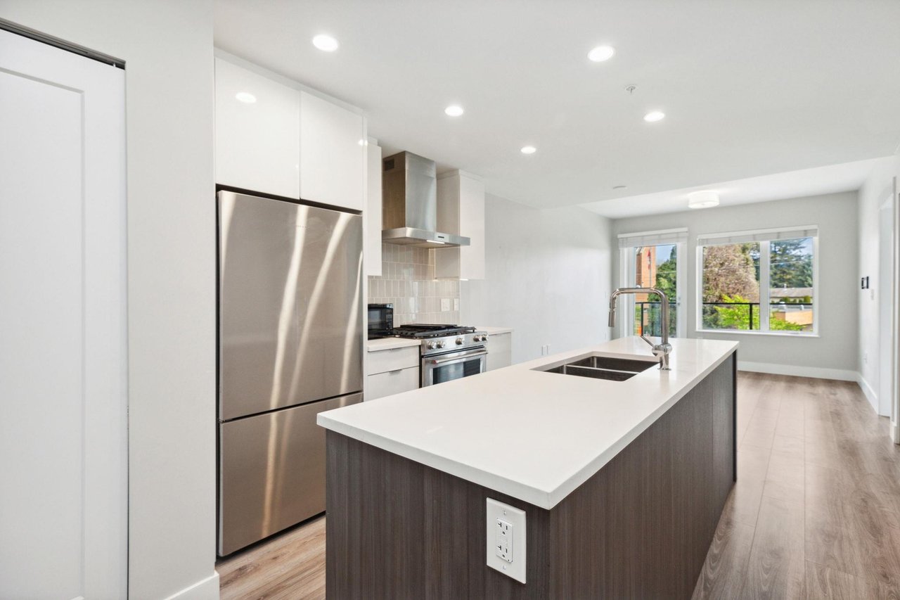 206-1496 Charlotte Rd